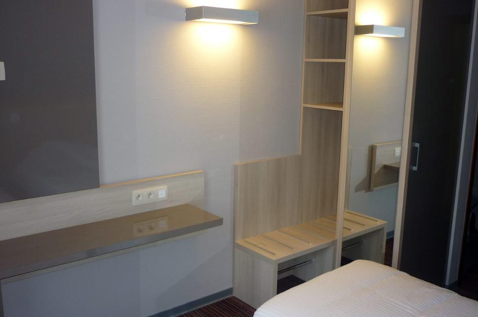 Hotel Les 100 Ciels Saint-Hubert Habitación foto